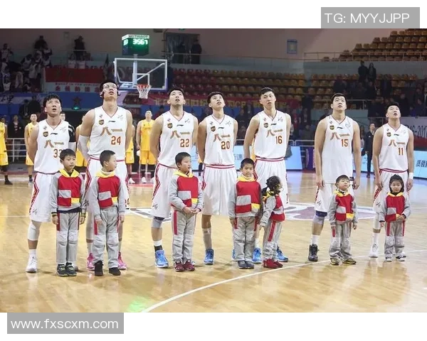 重庆篮球队协作默契提升球队竞争力的探讨与分析